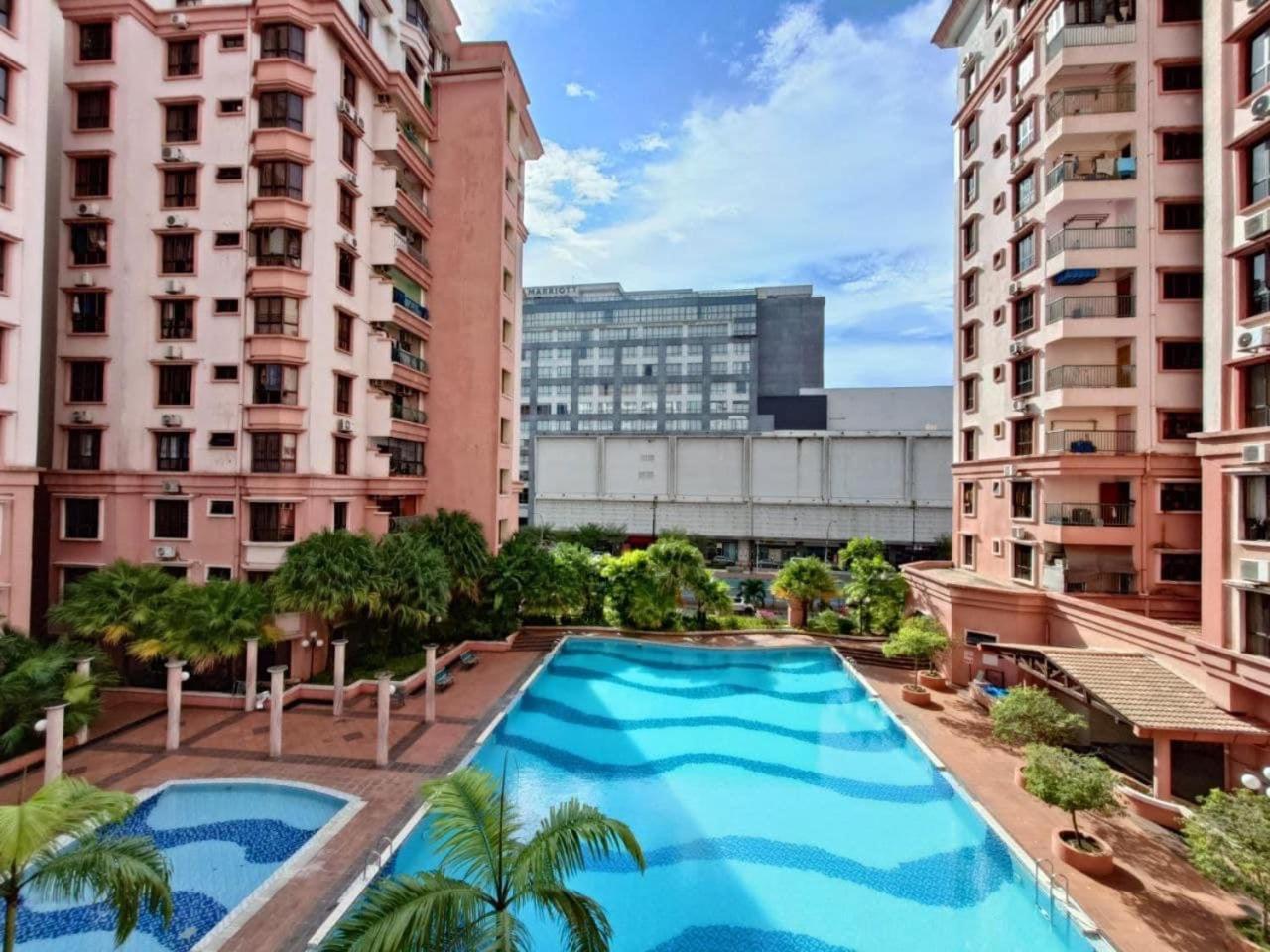 Apartment Marina Court C04 *