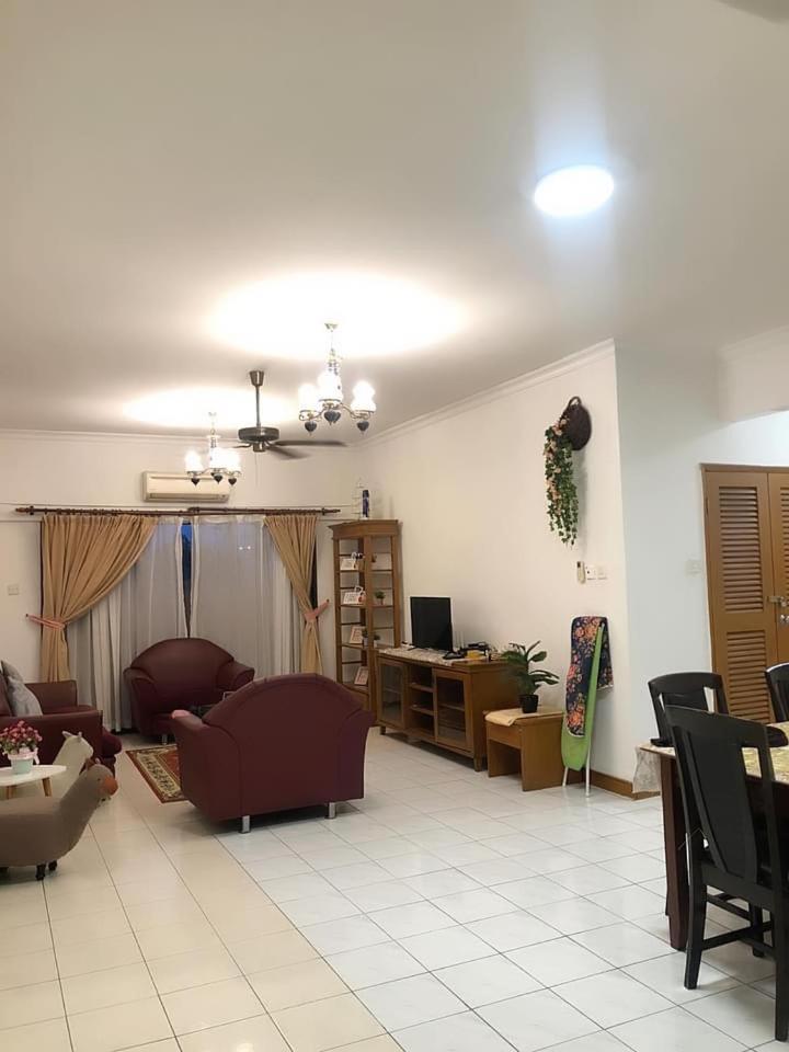 Marina Court C04 Apartment *