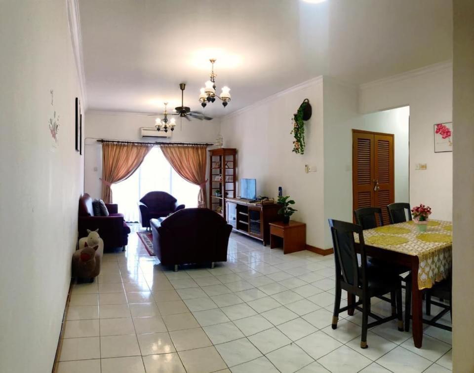 Marina Court C04 Apartment